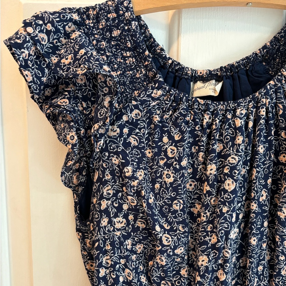 Floral lightweight dress.